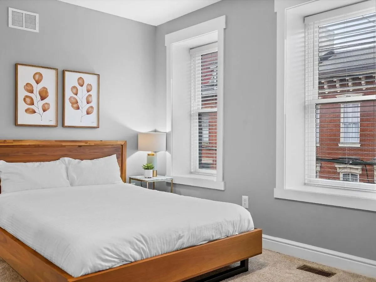 Holiday home Stylish 4 Bedroom Loft Home, North Shore, City Skyline View Close To Nhl, Nfl Pittsburgh
